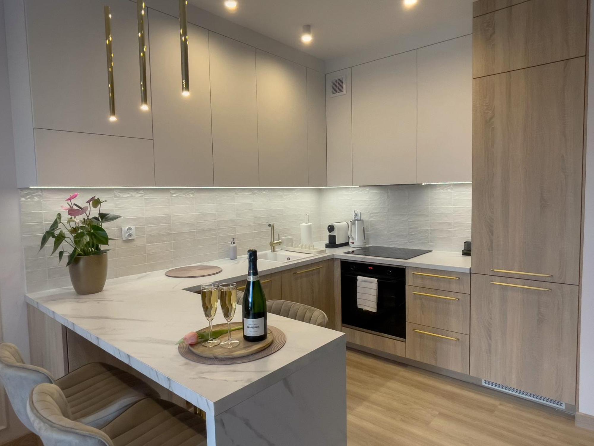 Urban Apartments Luxury Opolska 10 No 29, Free Garage, Self Check-In Katowice Esterno foto